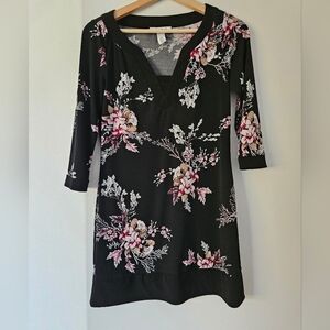 White House Black Market Black and Pink 3/4 Sleeve Mini Dress